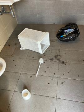 Vandalizem v javnih sanitarijah